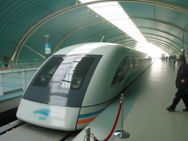 نمای داخلی ایستگاه قطار مگ لو شانگ های چین